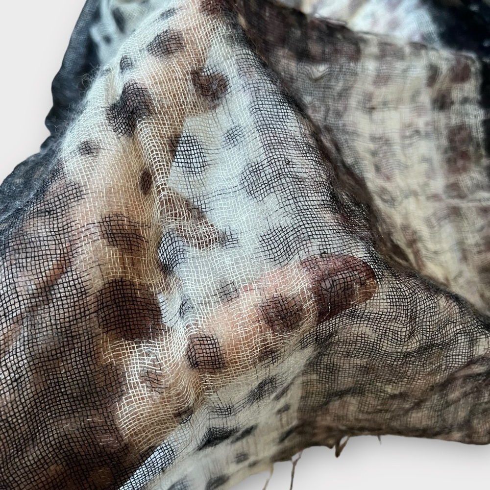 Sue & Kashmere Animal Print Cashmere Scarf Shawl Wrap - Picture 6 of 13